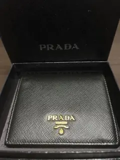 PRADA ブラック 二つ折り財布