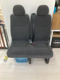 ハイエース グランドキャビン4型に付いていたリアシート