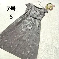 フレンチ袖ワンピース 膝丈 花柄 銀色 発表会 二次会/7号(S)