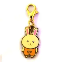ちいかわ　ハチワレ　うさぎ　チャーム　ぬいぐるみ　キーホルダー　グッズ　アニメ