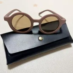ダスティピンク ブラウンレンズ ベビーサングラス キッズサングラス　ケース付き