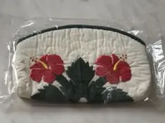 値下げ！ハワイ お土産 ハイビスカス 刺繍ポーチ 半月型