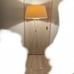 新品未使用品■ボーコンセプト■KUTAフロアランプ　サテン　シルバー　佐川発送 BoConcept ボーコンセプト｜ KUTA クタ フロアランプ シルバー