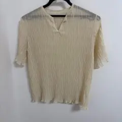ジュノア　アイボリー しわ加工 Vネック 半袖シャツ