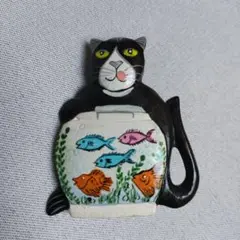 1980 年代の手描きの木製彫刻のクールなヴィンテージ猫ピンと魚のボウル