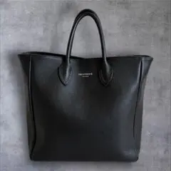 ドレステリア　レザー　トートバッグ　ブラック　ロゴ　A4可能　通勤　本革