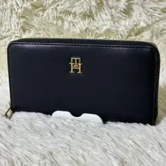 TOMMY HILFIGER ラウンドジップ　長財布