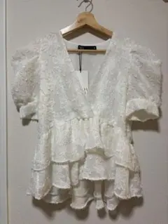 ZARA レース Vネック トップス ホワイト