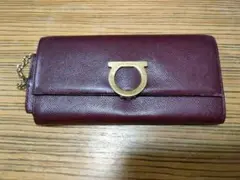 フェラガモ ボルドー 長財布 Ferragamo