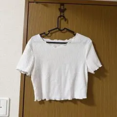 ホワイトリブ編みフリル袖クロップドTシャツ