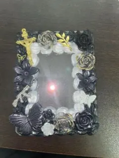 トレカケース 硬質ケース ホイップデコ ハンドメイド 黒＆白 B1