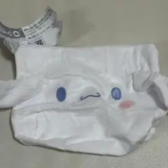 サンリオ　ふわふわFACE 台形ポーチ　シナモロール