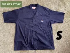 KELTY×FREAK'S STORE/ヴィンテージロゴ スタンドカラーシャツS