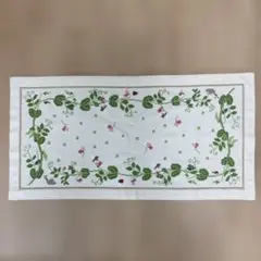 712 サヤエンドウの花と葉の刺繍 テーブルセンター