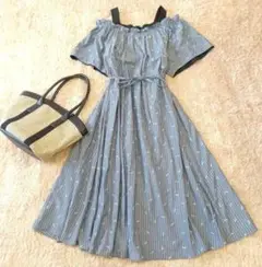 【美品】COEL　刺繍オフショルワンピース　ストライプ　ロング　ベルト紐つき