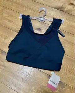 Reebok ブラック スポーツブラ 新品タグ付