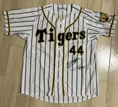 阪神タイガース 梅野選手 直筆サイン入り ホームユニフォーム 2025年最新】梅野 サイン ユニフォームの人気アイテム - メルカリ