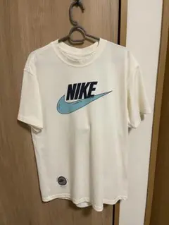 Nike ロゴプリント Tシャツ クリーム色