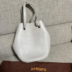 極美品✨ヒロフ プリマ バケツ型レザーハンドバッグ グレー Hロゴ 2way 極美品✨ヒロフ プリマ バケツ型レザーハンドバッグ グレー H