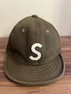 BASIQUENTI コーデュロイキャップ Sロゴ