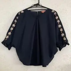 スーナウーナ　花柄刺繍ブラウス　ネイビー　38