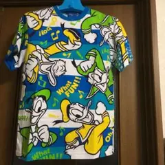 値下げしました。ディズニー ドナルド総柄Tシャツ