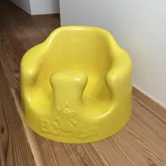 Bumbo バンボ　ベビーチェア イエロー