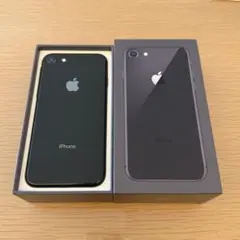 Apple iPhone 8 スペースグレイ バッテリー残量 83%