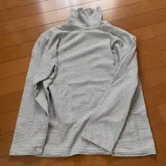 ボーダー　ハイネック