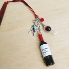 ワインの帯飾り　赤ワイン　和装小物　ハンドメイド　秋　根付　根付け