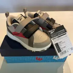 新品未使用Reebok スニーカー 14センチ　箱あり
