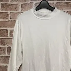 GU ジーユー　ハイネックカットソー　白　ホワイト　綿100%