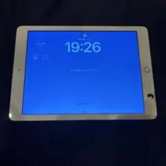 Apple iPad シルバー 画面にひびあり