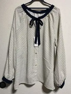 黒ドット リボン付きブラウス オフホワイト5L〜6L