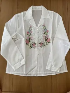 刺繍ブラウス3