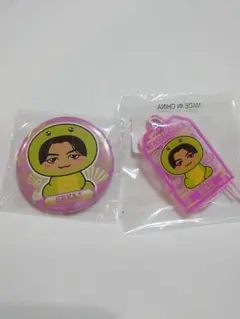 世界 缶バッジ・アクキー NEW YEAR 2025 CAPSULE