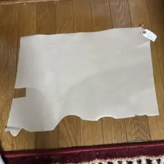 ベージュ革 約60cm x 40cm