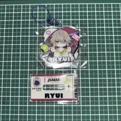 18TRIP 白光琉依 ガチャガチャ アクリルキーホルダー アクリススタンド