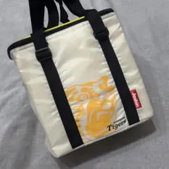 【新品】阪神タイガースとJoshinのコラボのクーラーバッグ 保冷バック