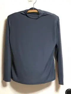 ハイネック　長袖Tシャツ グレー