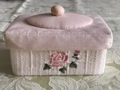 ■manyマニーローズ刺繍布製小物入れ ピンク