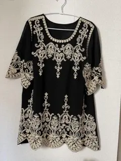 エスニック風刺繍 半袖チュニック 黒　トルコ　ウズベク