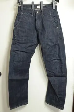 Lee ダークブルー ストレートデニム　立体裁断