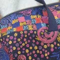 ヨーガンレール、ババグーリのインド手刺繍のバック ヨーガンレール、ババグーリのインド手刺繍のバック