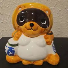タヌキ　陶器　置物　貯金箱