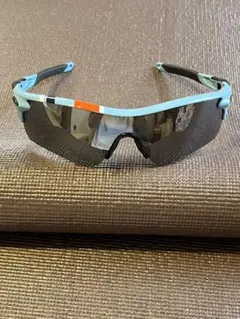 OAKLEY RADARLOCK 30周年記念モデル