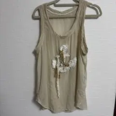 COCO nejo 刺繍タンクトップ ベージュ
