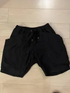 テアトラ ショートパンツ