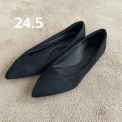 黒いポインテッドトゥフラットシューズ　24.5cm パンプス