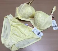 新品タグ付き未使用アモスタイル ブラショーツD65/M定価5819円イエロー下着